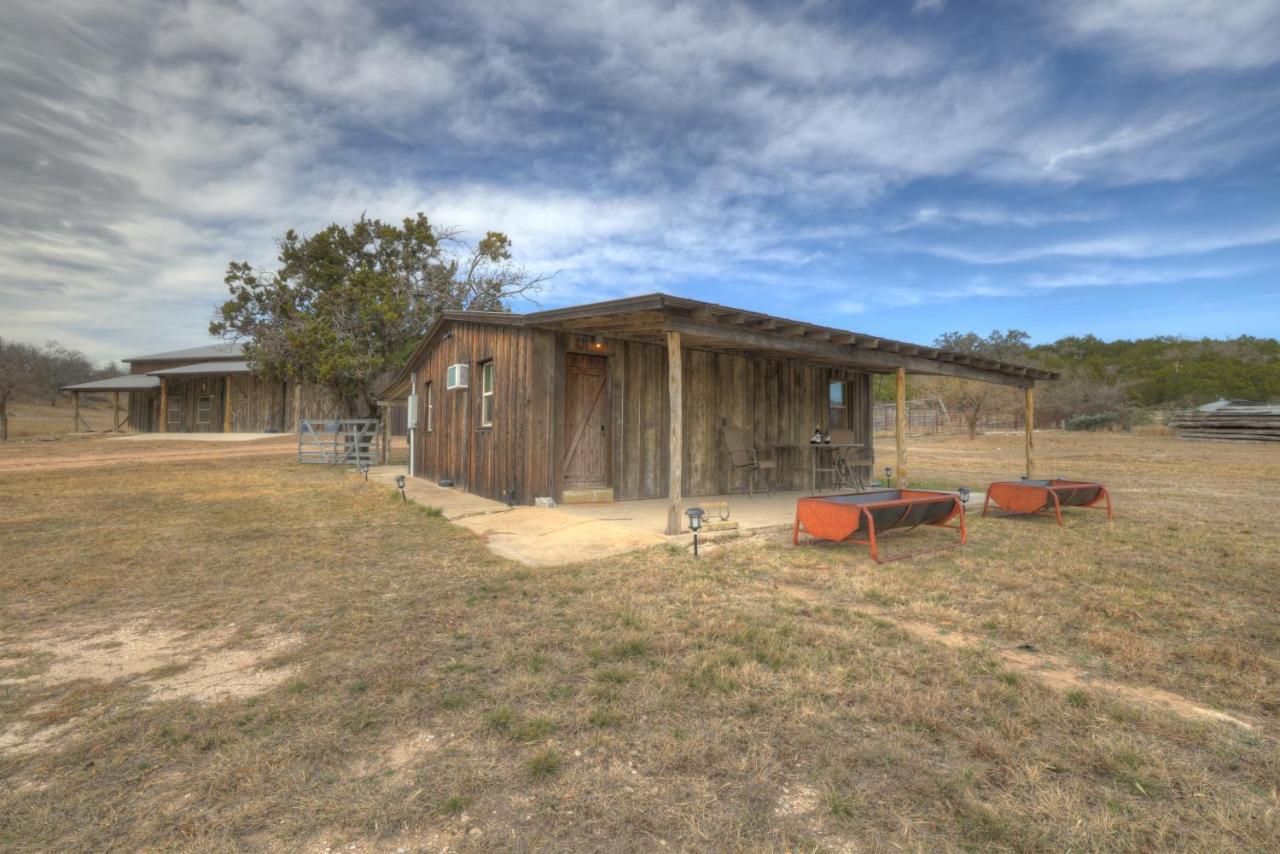 Ohana Ranch Cabin - 12 Minutes To Historic Main St Fredericksburg Eksteriør billede